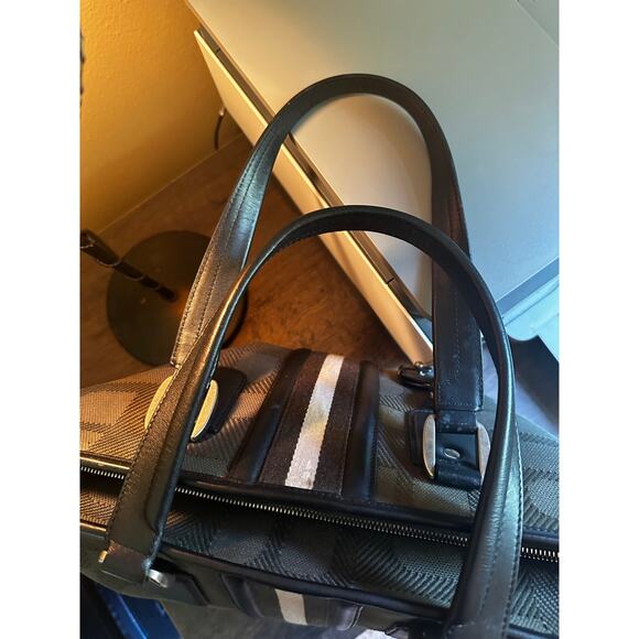 RARE BALLY GREEN W/ STRIPE TOTE W/LEATHER & SILVER HARDWARE/ CLOCHETTE - Picture 9 of 14
